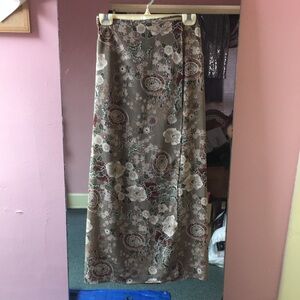 Floral Patterned Maxi Skirt